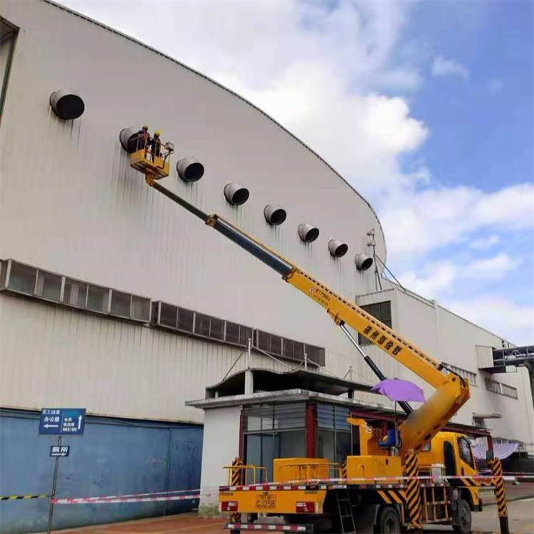 东昌府高空作业车出租服务：专业广告牌安装解决方案