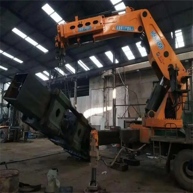 东昌府130吨折臂吊车出租吊机租赁附近电话