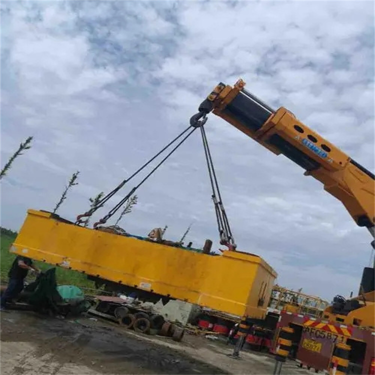 东昌府随车吊吊集装箱怎么吊